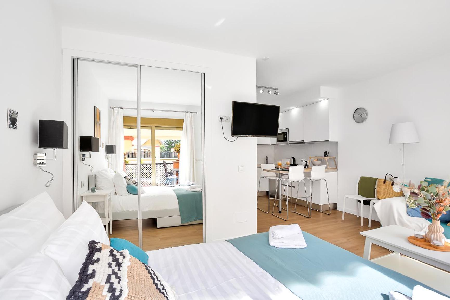 Modern Beach Apartment Romana Playa 723 In Marbella, Elviria Εξωτερικό φωτογραφία